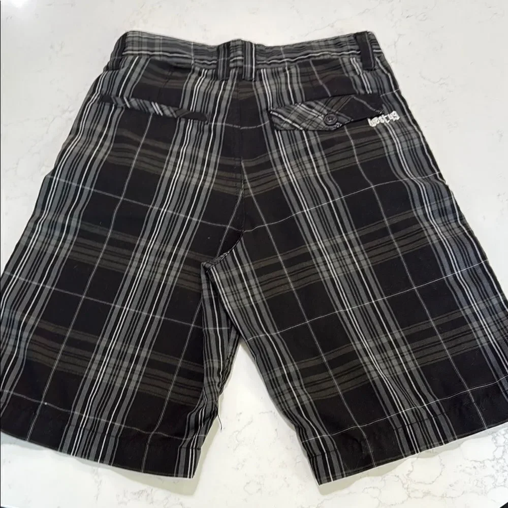 West 49 youth boys Black Plaid Shorts.  Size Large